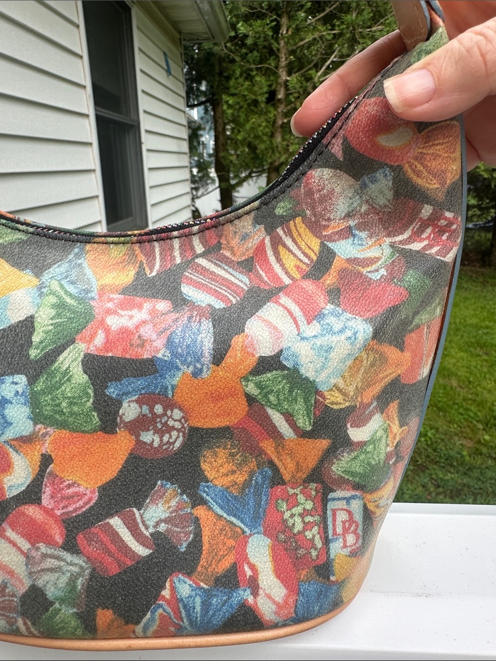 Dooney & Bourke retired candy print bucket bag - Picture 5 of 16